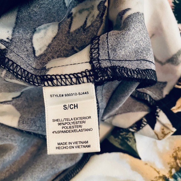 Gorgeous Floral Dress Jacket - Picture 7 of 7